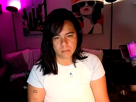 Snapshot of HannaJonns chatting on April 2026 07:35:01 AM HannaJonns online show from April 2026 07:35:01 AM