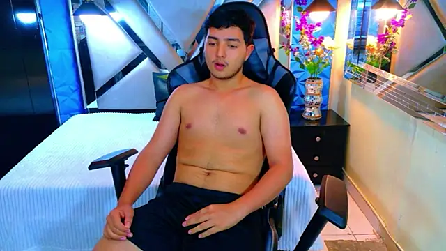 Oliver Jamees online show from March 2026 12:16:02 PM