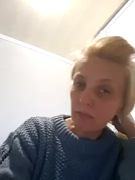 Snapshot of MiaLove183 chatting on March 2026 02:22:02 PM MiaLove183 online show from March 2026 02:22:02 PM