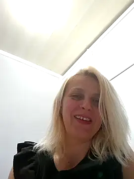 MiaLove183 online show from May 2026 02:37:01 PM