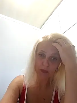 MiaLove183 online show from July 2026 01:39:02 PM