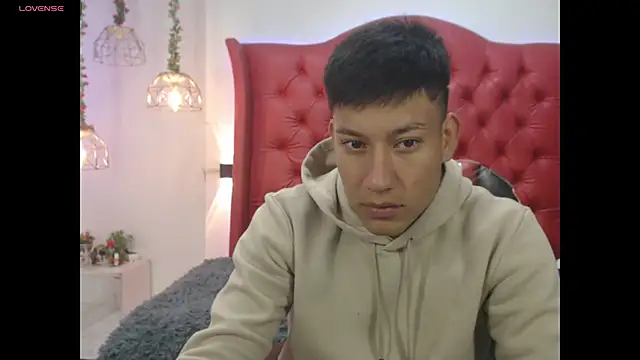 DominantBoy4 online show from March 2026 11:47:02 AM