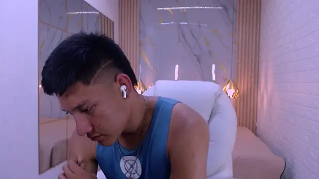 DominantBoy4 online show from March 2026 06:46:02 PM