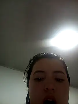 violetascottt online show from April 2026 11:24:01 PM