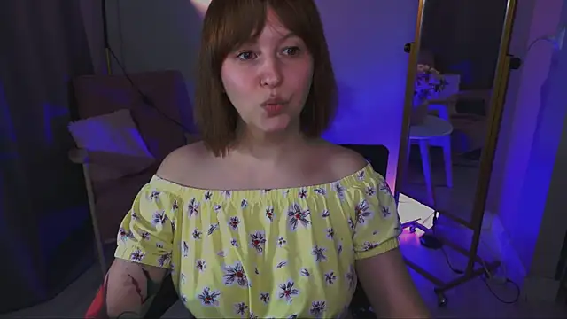 Snapshot of arizzzona_baby chatting on April 2026 01:52:02 PM arizzzona baby online show from April 2026 01:52:02 PM