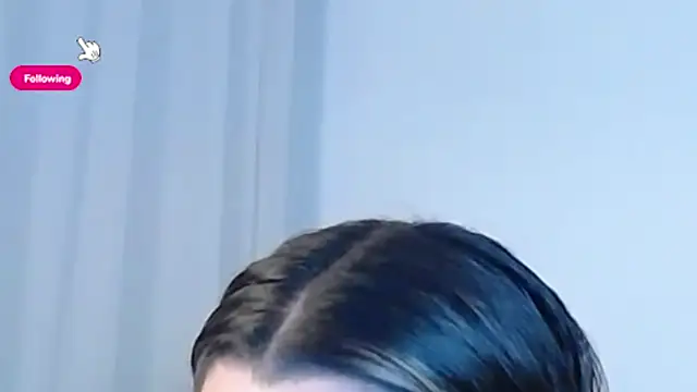 Snapshot of KylieVennet chatting on March 2026 04:12:02 AM KylieVennet online show from March 2026 04:12:02 AM