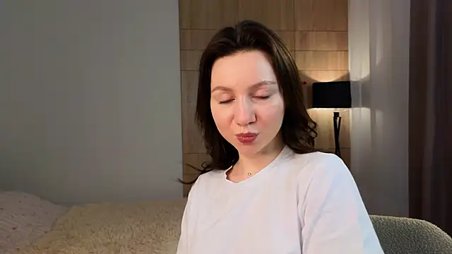 Snapshot of nikatiny chatting on April 2026 12:13:01 PM nikatiny online show from April 2026 12:13:01 PM