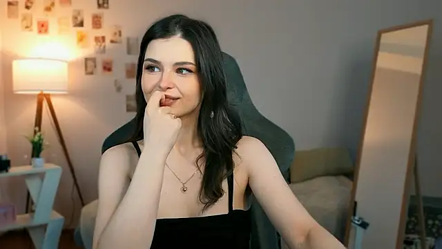 Snapshot of rebbekkakowalski chatting on March 2026 03:19:02 AM rebbekkakowalski online show from March 2026 03:19:02 AM