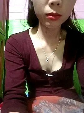 Snapshot of AmyLinee01 chatting on April 2026 05:36:01 PM AmyLinee01 online show from April 2026 05:36:01 PM