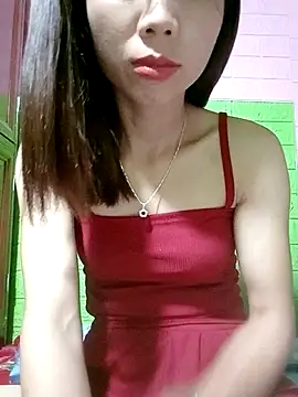 Snapshot of AmyLinee01 chatting on April 2026 07:58:01 PM AmyLinee01 online show from April 2026 07:58:01 PM