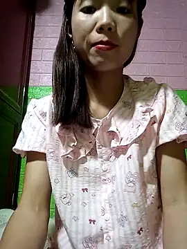 Snapshot of AmyLinee01 chatting on April 2026 03:15:01 AM AmyLinee01 online show from April 2026 03:15:01 AM