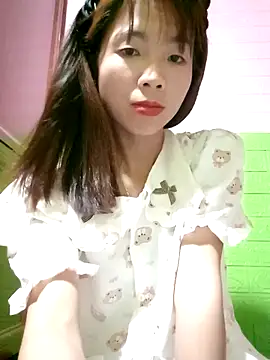 Snapshot of AmyLinee01 chatting on April 2026 05:36:02 AM AmyLinee01 online show from April 2026 05:36:02 AM