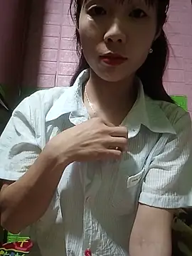Snapshot of AmyLinee01 chatting on May 2026 10:12:02 AM AmyLinee01 online show from May 2026 10:12:02 AM