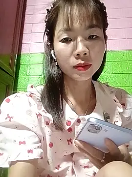 Snapshot of AmyLinee01 chatting on May 2026 05:21:02 PM AmyLinee01 online show from May 2026 05:21:02 PM