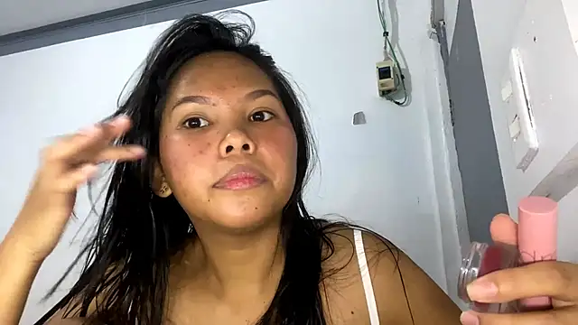 Snapshot of CorrinaThach chatting on April 2026 02:04:02 PM CorrinaThach online show from April 2026 02:04:02 PM