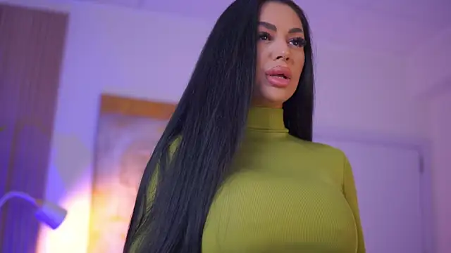 Snapshot of LatinaMorene chatting on April 2026 06:27:02 PM LatinaMorene online show from April 2026 06:27:02 PM