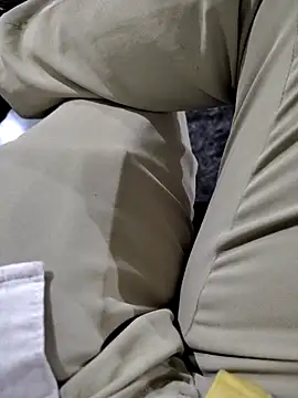 Snapshot of roselover2222 chatting on April 2026 07:58:01 PM roselover2222 online show from April 2026 07:58:01 PM