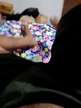 Snapshot of roselover2222 chatting on April 2026 05:35:02 AM roselover2222 online show from April 2026 05:35:02 AM