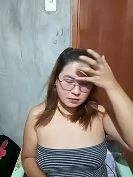 Snapshot of Amazingurlx chatting on March 2026 12:05:01 PM Amazingurlx online show from March 2026 12:05:01 PM