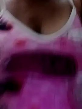 Snapshot of sexymomsn chatting on March 2026 05:24:01 AM sexymomsn online show from March 2026 05:24:01 AM