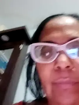 Snapshot of sexymomsn chatting on April 2026 12:08:02 AM sexymomsn online show from April 2026 12:08:02 AM