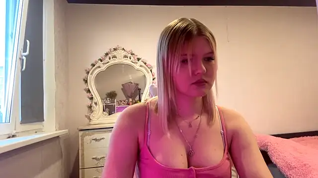 SweettAnny online show from May 2026 05:09:01 PM