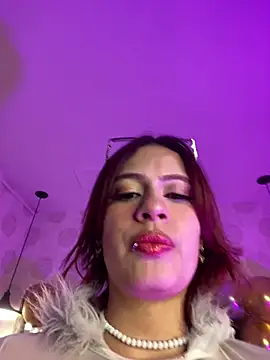 Snapshot of steffmontespink18 chatting on May 2026 01:41:01 PM steffmontespink18 online show from May 2026 01:41:01 PM