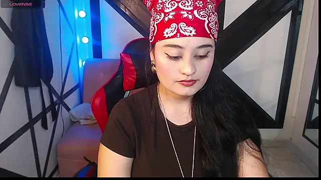 Snapshot of gabriela_tm1 chatting on June 2026 02:33:02 PM gabriela tm1 online show from June 2026 02:33:02 PM