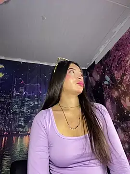 Itze Mua online show from March 2026 10:04:02 AM