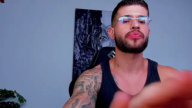 Snapshot of Santos_ramirez1 chatting on June 2026 04:22:01 PM Santos ramirez1 online show from June 2026 04:22:01 PM
