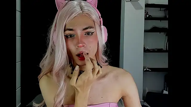 Snapshot of sue_krous chatting on March 2026 05:22:02 AM sue krous online show from March 2026 05:22:02 AM