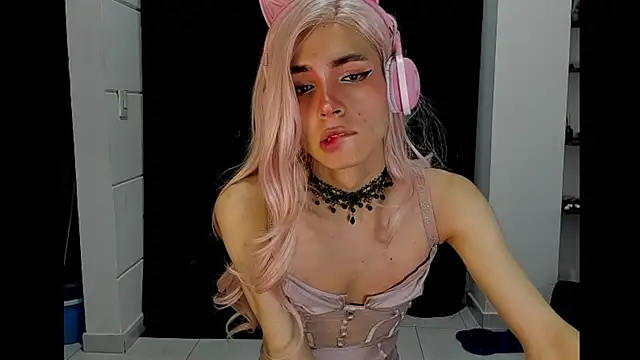 Snapshot of sue_krous chatting on March 2026 07:02:01 AM sue krous online show from March 2026 07:02:01 AM