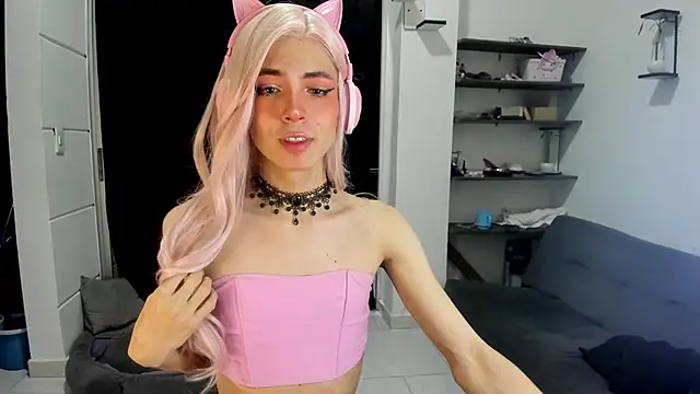 Snapshot of sue_krous chatting on April 2026 02:56:01 AM sue krous online show from April 2026 02:56:01 AM