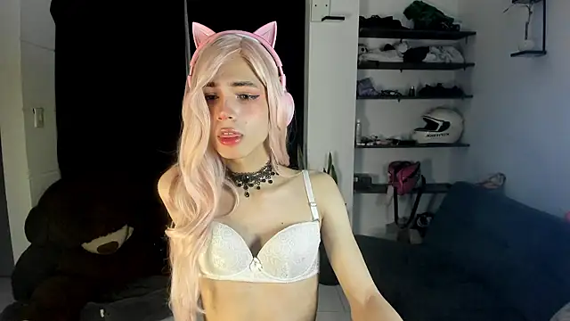 Snapshot of sue_krous chatting on April 2026 09:26:01 AM sue krous online show from April 2026 09:26:01 AM