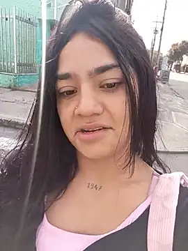 Snapshot of baby-skinnd chatting on April 2026 01:01:01 PM baby-skinnd online show from April 2026 01:01:01 PM