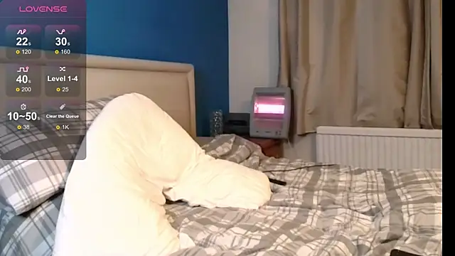 Snapshot of Pauly_Andrew chatting on April 2026 08:06:02 PM Pauly Andrew online show from April 2026 08:06:02 PM