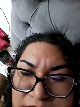 Snapshot of kiroshy chatting on April 2026 07:03:02 PM kiroshy online show from April 2026 07:03:02 PM