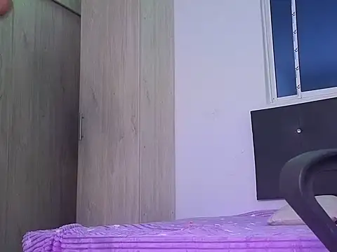 Snapshot of Linda_londres chatting on April 2026 02:56:01 AM Linda londres online show from April 2026 02:56:01 AM