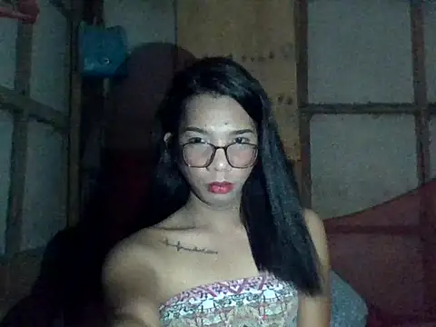 Snapshot of Lady_trix01 chatting on April 2026 06:03:02 AM Lady trix01 online show from April 2026 06:03:02 AM