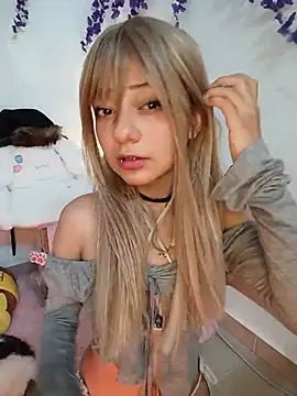 Snapshot of saki_nyanwn chatting on July 2026 05:37:02 PM saki nyanwn online show from July 2026 05:37:02 PM