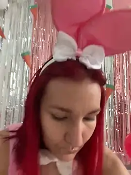 Snapshot of Amelie-RedHoney chatting on April 2026 03:42:02 PM Amelie-RedHoney online show from April 2026 03:42:02 PM