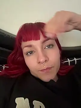 Snapshot of Amelie-RedHoney chatting on July 2026 07:52:02 PM Amelie-RedHoney online show from July 2026 07:52:02 PM