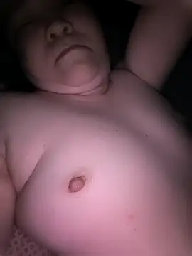 Snapshot of _Yourpussy_ chatting on April 2026 07:08:02 PM Yourpussy online show from April 2026 07:08:02 PM