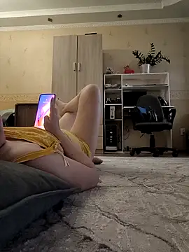 Snapshot of _Yourpussy_ chatting on April 2026 02:35:01 PM Yourpussy online show from April 2026 02:35:01 PM