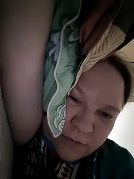 Snapshot of _Yourpussy_ chatting on April 2026 11:42:02 AM Yourpussy online show from April 2026 11:42:02 AM