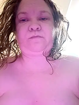 Snapshot of _Yourpussy_ chatting on May 2026 08:17:02 PM Yourpussy online show from May 2026 08:17:02 PM