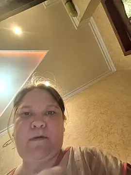 Snapshot of _Yourpussy_ chatting on May 2026 04:34:02 PM Yourpussy online show from May 2026 04:34:02 PM