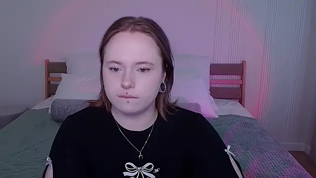 Snapshot of SelenaLily chatting on March 2026 01:06:02 PM SelenaLily online show from March 2026 01:06:02 PM