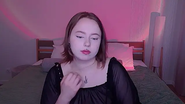 Snapshot of SelenaLily chatting on April 2026 02:47:02 PM SelenaLily online show from April 2026 02:47:02 PM