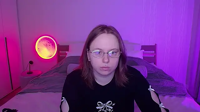 Snapshot of SelenaLily chatting on April 2026 03:45:01 PM SelenaLily online show from April 2026 03:45:01 PM